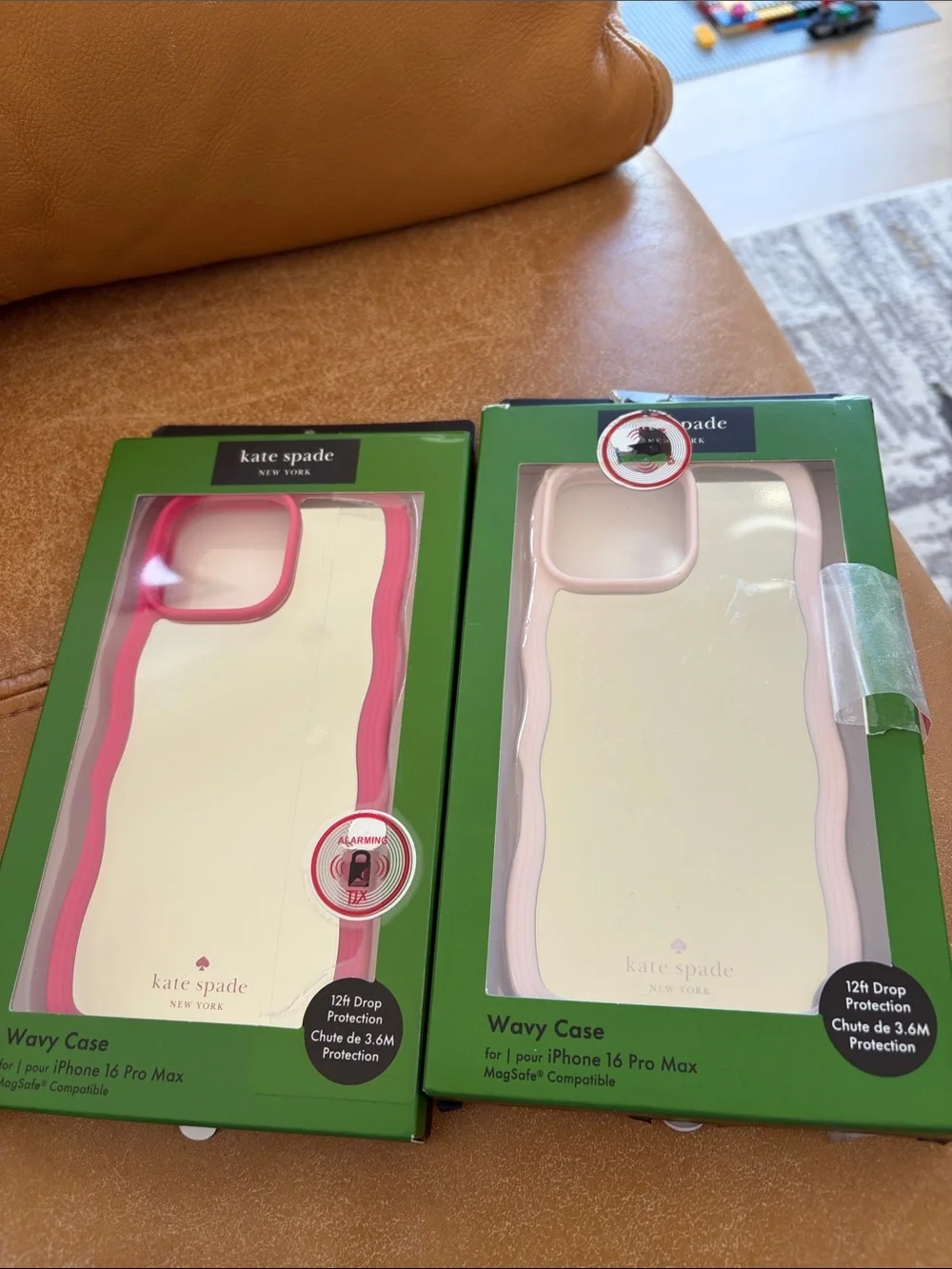 kate spade Wavy Case for iPhone 16 Pro Max - Bright Pink & Light Pink Trim